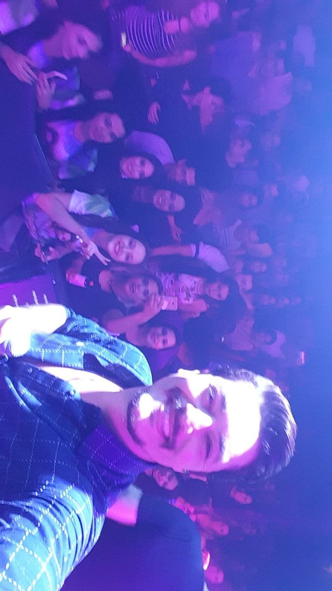 NataliaBisolloG's tweet photo. Ja falei que George Henrique e Rodrigo é o melhor show da vida? Meu 3° show e foi tão maravilhoso quanto os outros *-* #foimara https://t.co/oGj4deurh2