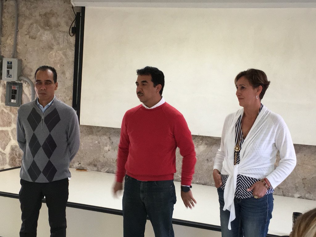 rogeplus's tweet photo. Benito Sánchez Raya, nuevo jefe del #DSC en el Tec de Morelia. Felicidades! Gaby Lúa Gracias por todo! https://t.co/g7h9UIrAN1