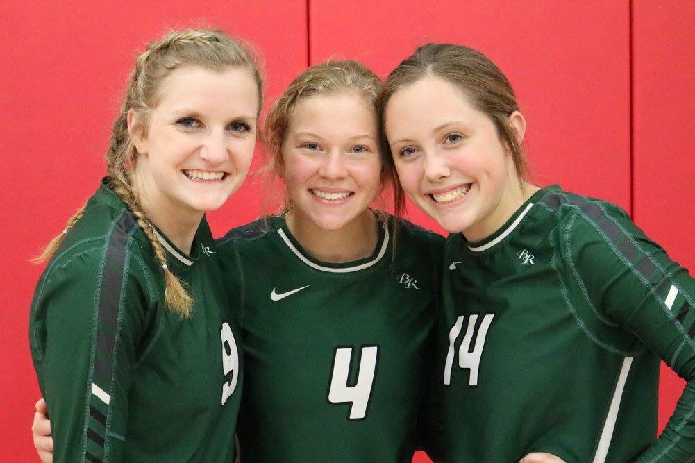 abisullivann_'s tweet photo. Round 3 tomorrow night @ Van Alstyne 7:30! Be There &amp; Be Loud! Theme: Green Out #RTS https://t.co/z9FK39YlEr