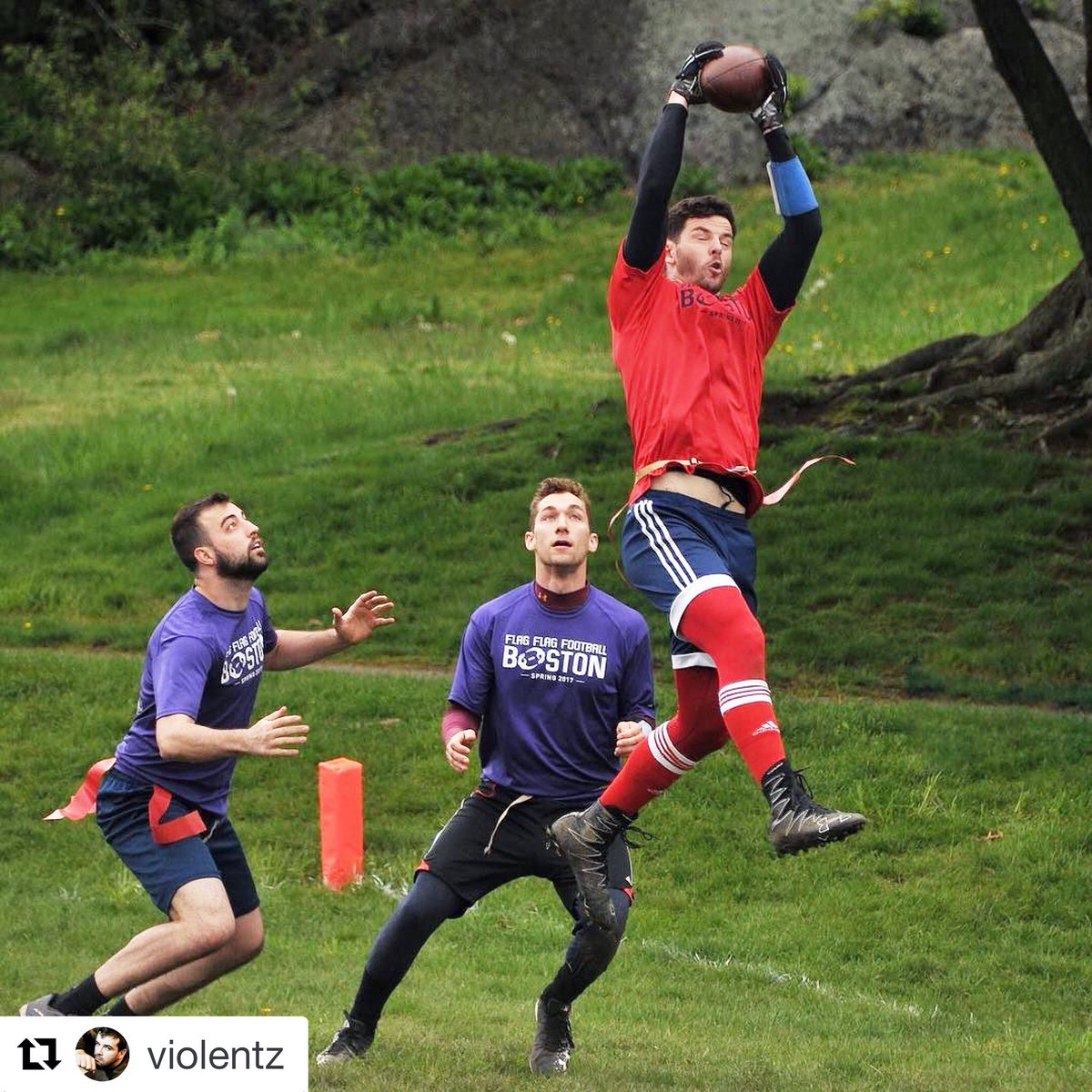 prideletics's tweet photo. Monday night football highlights 💪🏼🌈 https://t.co/kgaXF5qsja