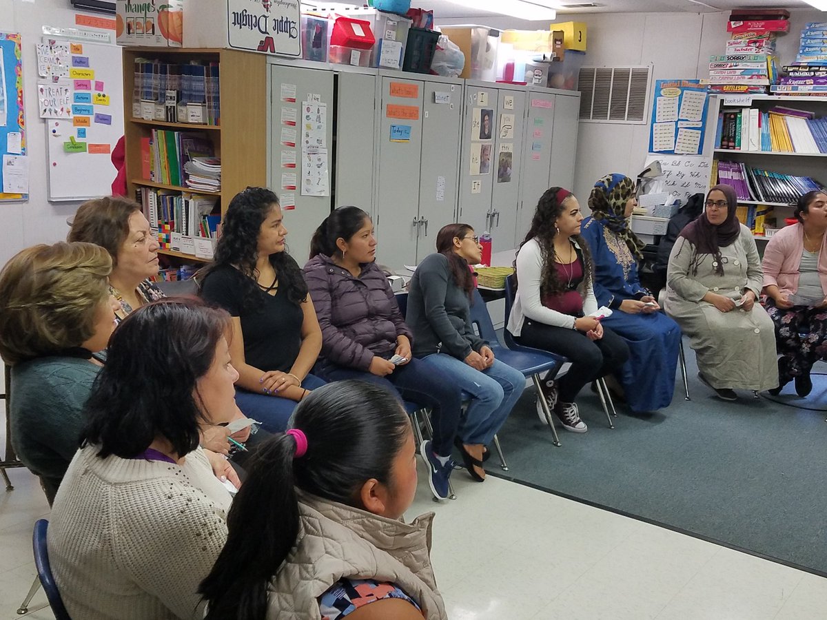 EvenStart_APS's tweet photo. Jam packed Monday morning meeting. #evenstart @ddcoggins @APS_CTAE @BarcroftLibrary @rosacbriceno https://t.co/S77KfMq5nF