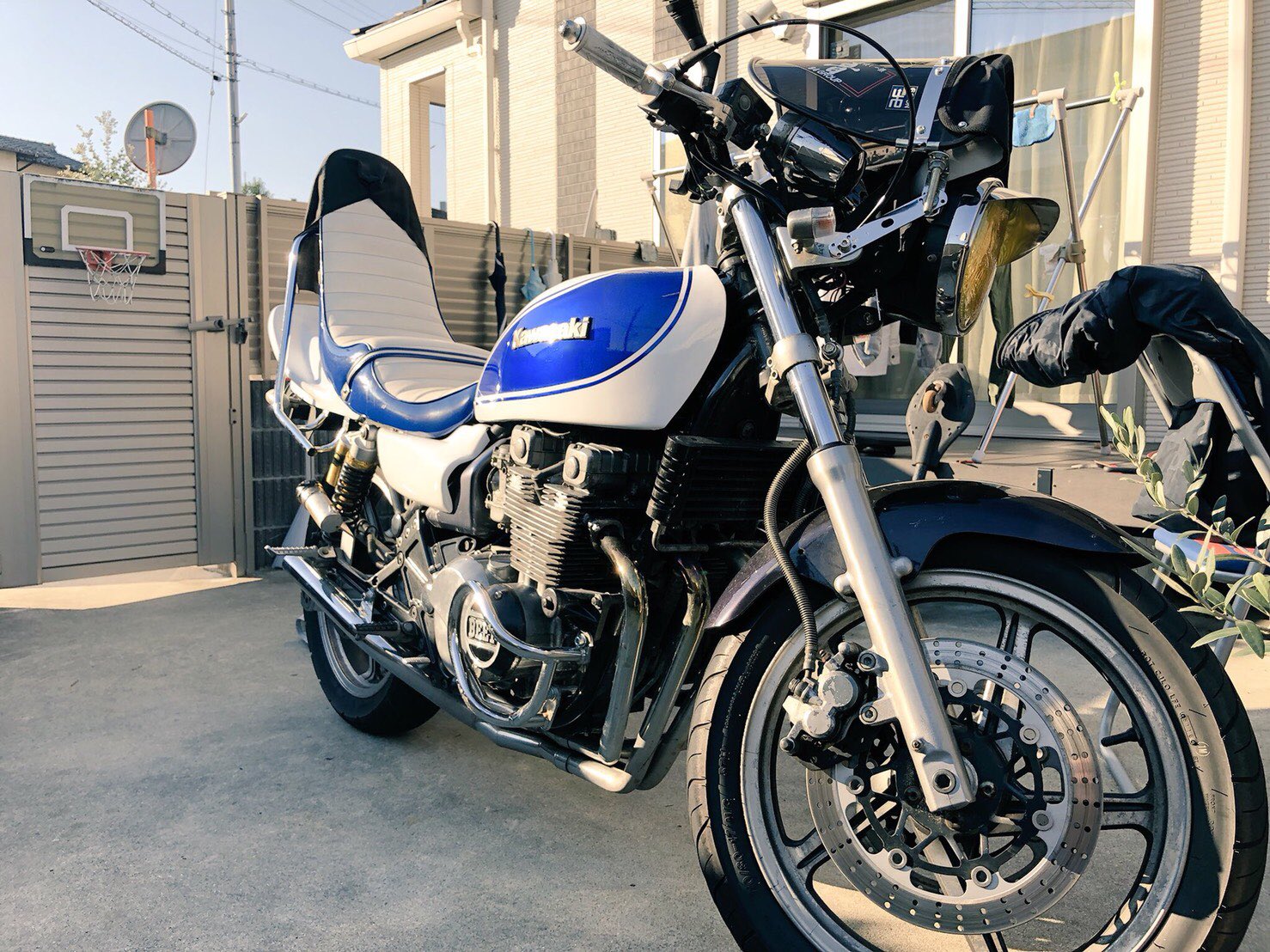 ゼファー 400 外装　ラップ塗装　最終値下げ！ Kawasaki ゼファー400、χ外装セット Z2仕様 業者塗装 ラップ塗装