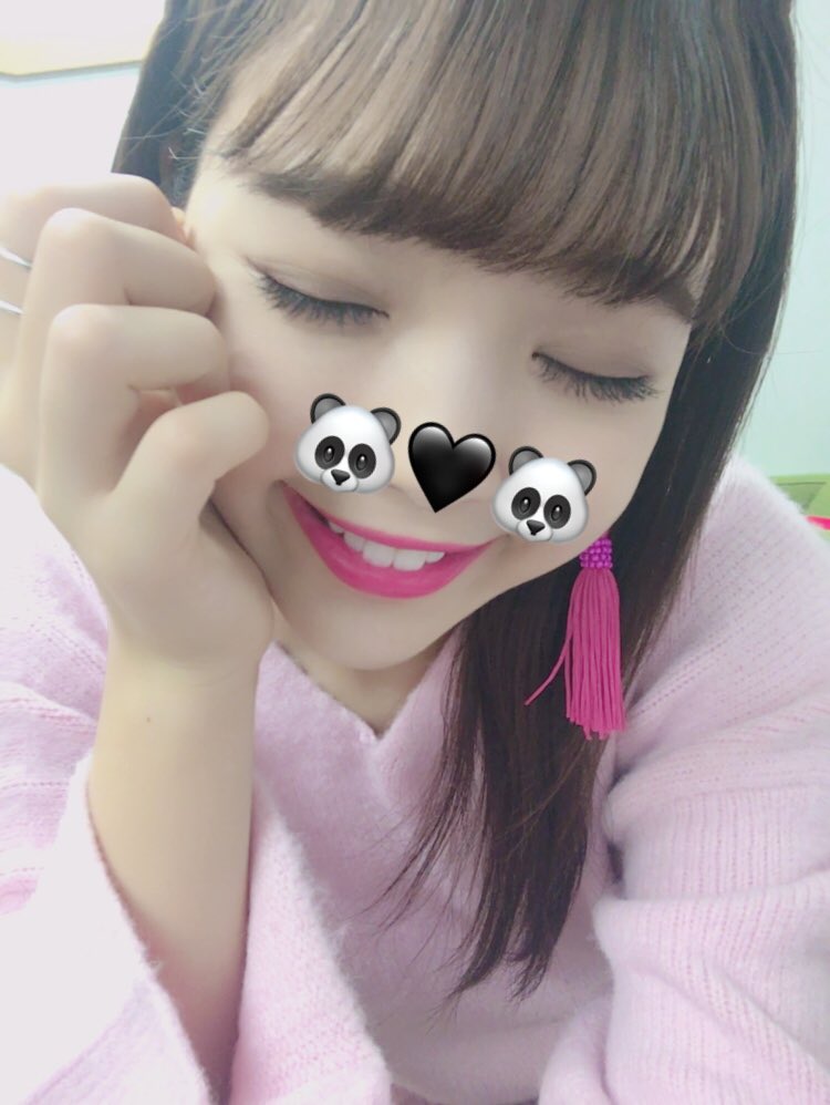 0220nicole's tweet photo. 今日は自メイク💄収録二本いってきます！ https://t.co/TOMzFu80Y9