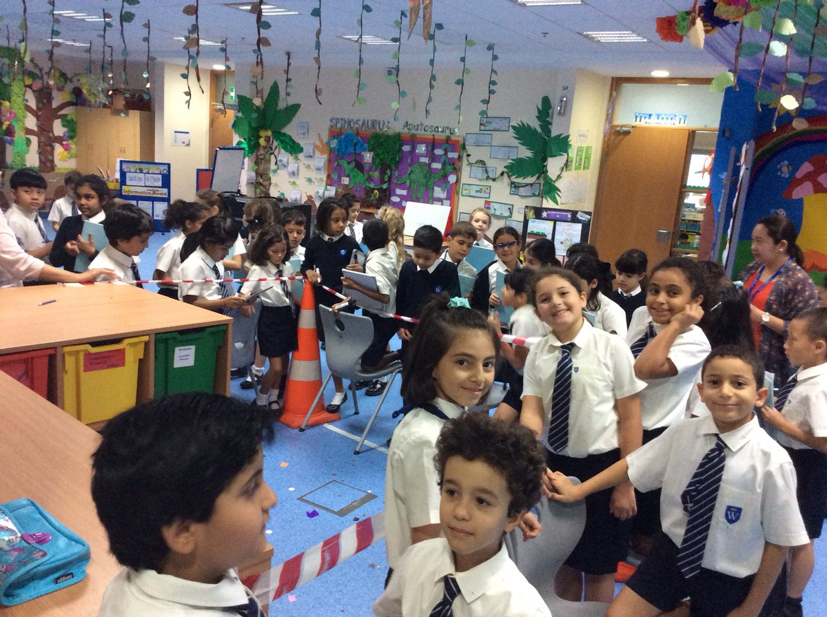 WSO_Year3's tweet photo. @DiamondsWSO investigating the crime scene in Year 3. https://t.co/HDGHaIZBZR