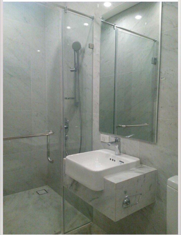 Julius_Jo's tweet photo. 1BR Suite @ #TrumpTowerManila RFO. Selling 14M only! Current Price is 20M! Pm me. #propertyph #condoforsaleph #condominiumph #makati https://t.co/C2vIKtFjPb