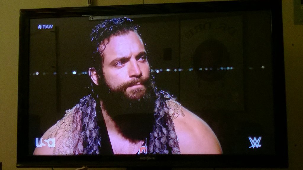 JustThinkRed's tweet photo. The world stops for #TheDrifter #DestinyManifested I #WalkWithElias🙋 #RAW #GuitarOnAPole @TheMattFowler @GeenoEvel86 https://t.co/nswI1J4ZF2