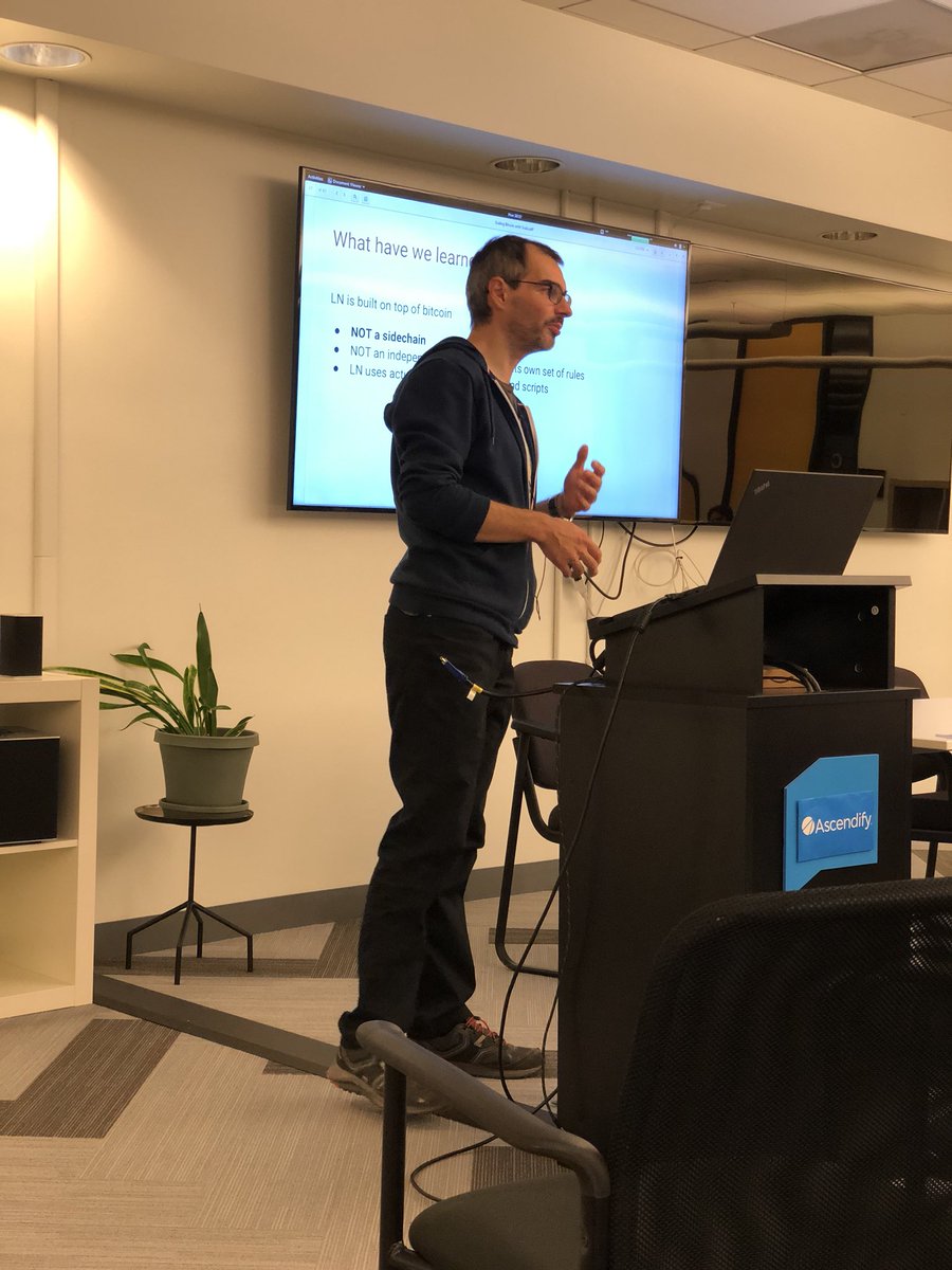 bitcoin_science's tweet image. Fabrice Drouin of @acinq_co: the great thing about #bitcoin is that you can receive the money doing nothing.  In LN, you monitor #blockchain