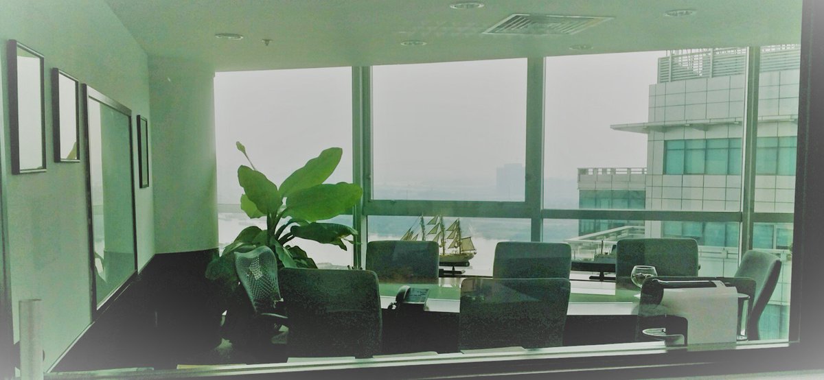 CarolineChazard's tweet photo. Smart &amp; international #officespace in #HCMC with view: Enjoy meeting room &amp; desks @ASIATTORNEYS #coworking #Business https://t.co/dthYoM2HpI https://t.co/8b6MLXLq4k