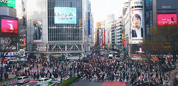 umenumen's tweet photo. Pejalan kaki bikin Tanah Abang cabang Shibuya macet. Itu hasil riset. #berima #mainnyabeginibukan #eh https://t.co/MbTG1njqIT