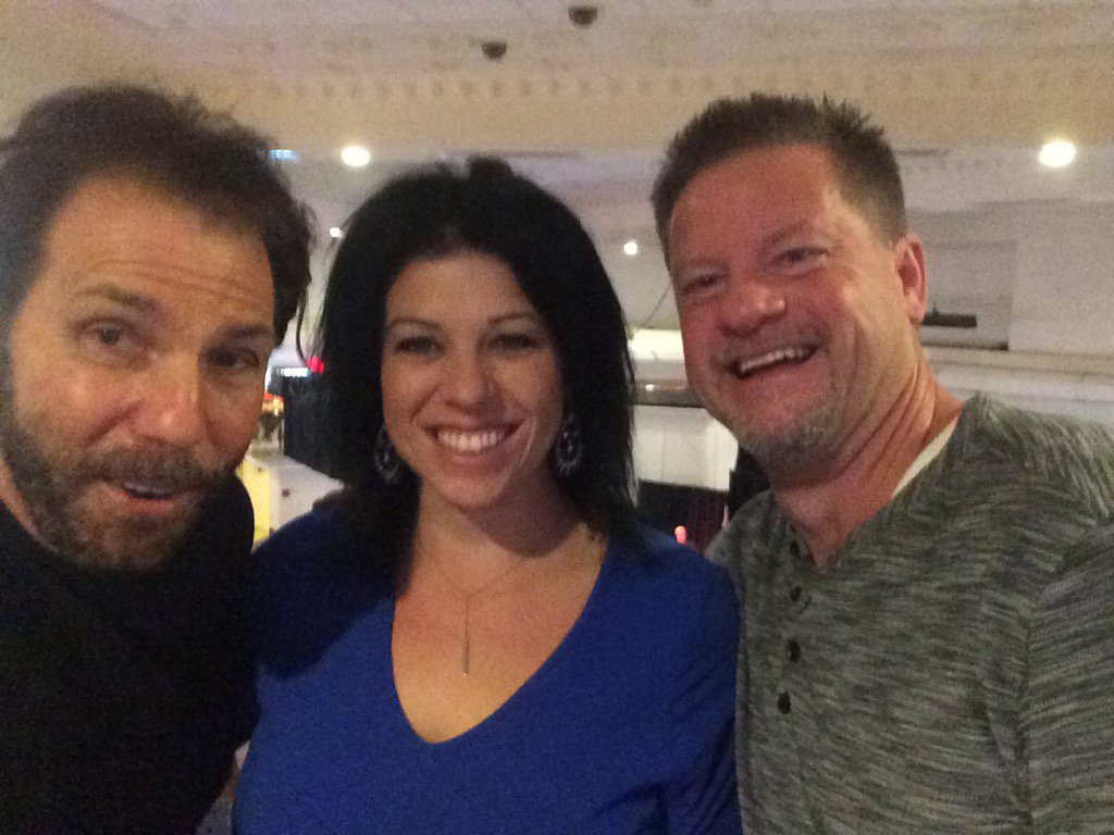 dontbehave's tweet photo. .Sunday After The Show -#LasVegas https://t.co/LNO8fXrdRo