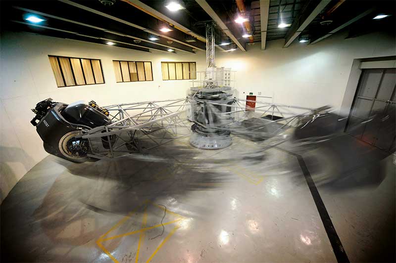 mindefsg's tweet photo. How do @TheRSAF pilots endure flying at high speeds, and what does it mean to be "dry diving"? Read: https://t.co/TRdwYDLUIU #MED50 https://t.co/N4cw5kC5eW