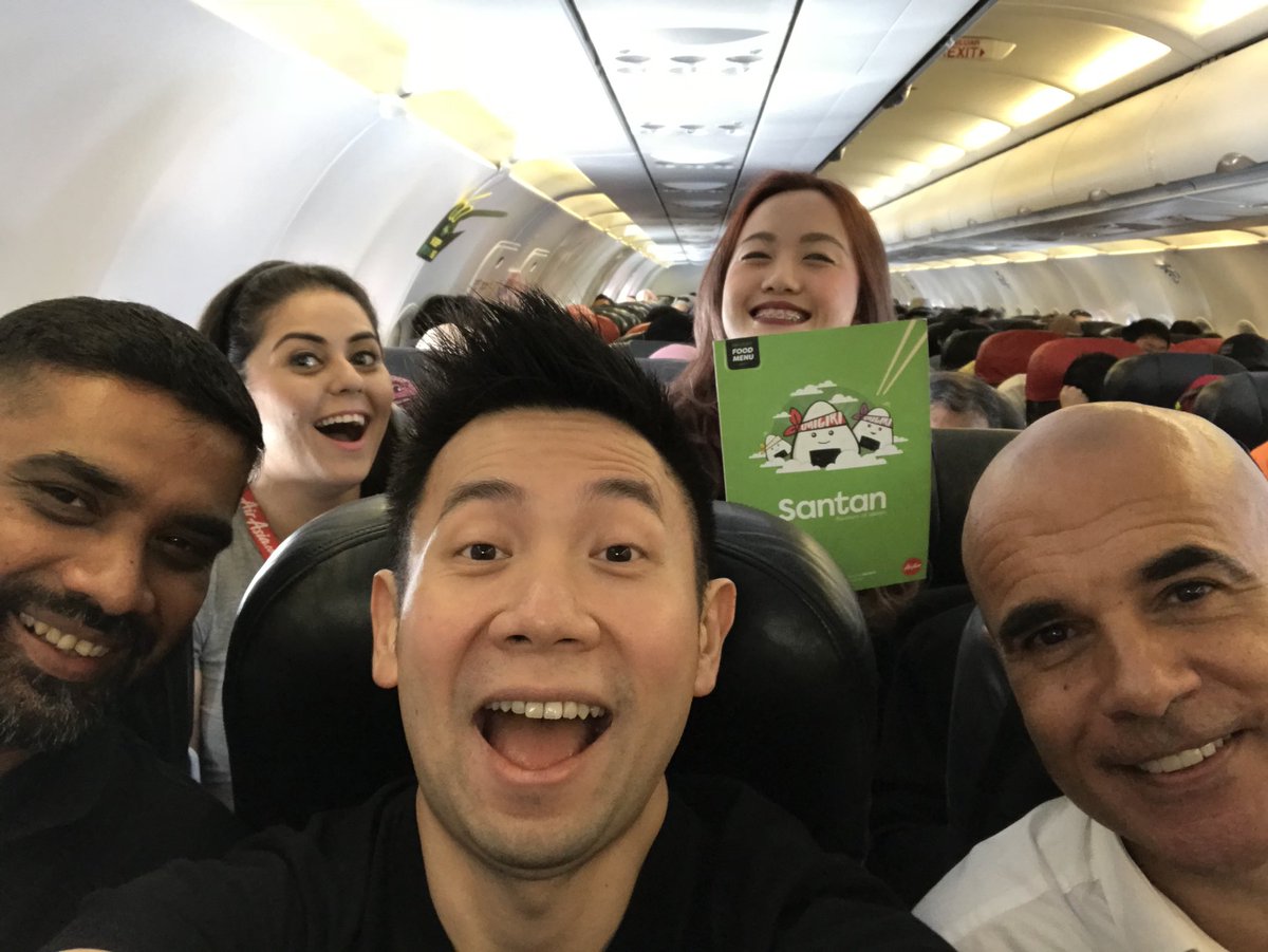 benjern's tweet photo. My first picture post from 30k feet in the air!!! ✈️ #tontonXRokki #AirAsia #wifiRocks https://t.co/LHbtrvWFCj