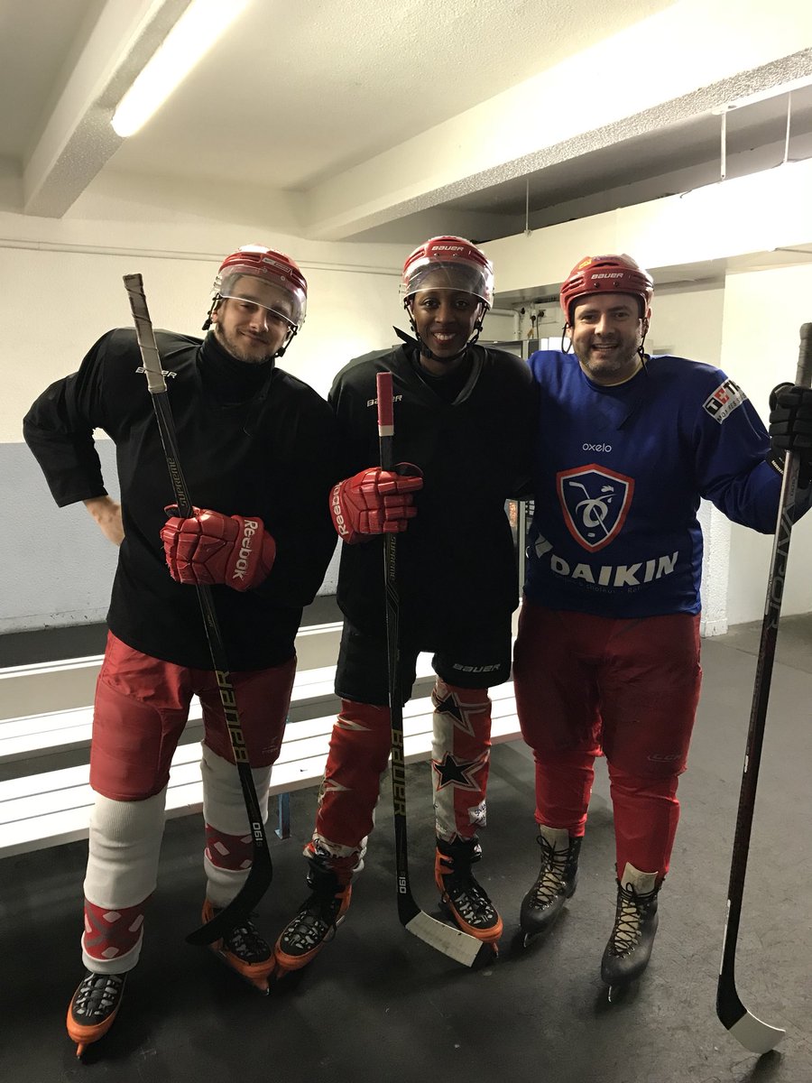 mamissabre's tweet photo. Nous l’avons fait ! Enfin surtout les garçons ! Merci @GalaxiansFun pour votre accueil de fou ! #sport #hockey #moselle #lorfm https://t.co/DEd8ZRTgT6