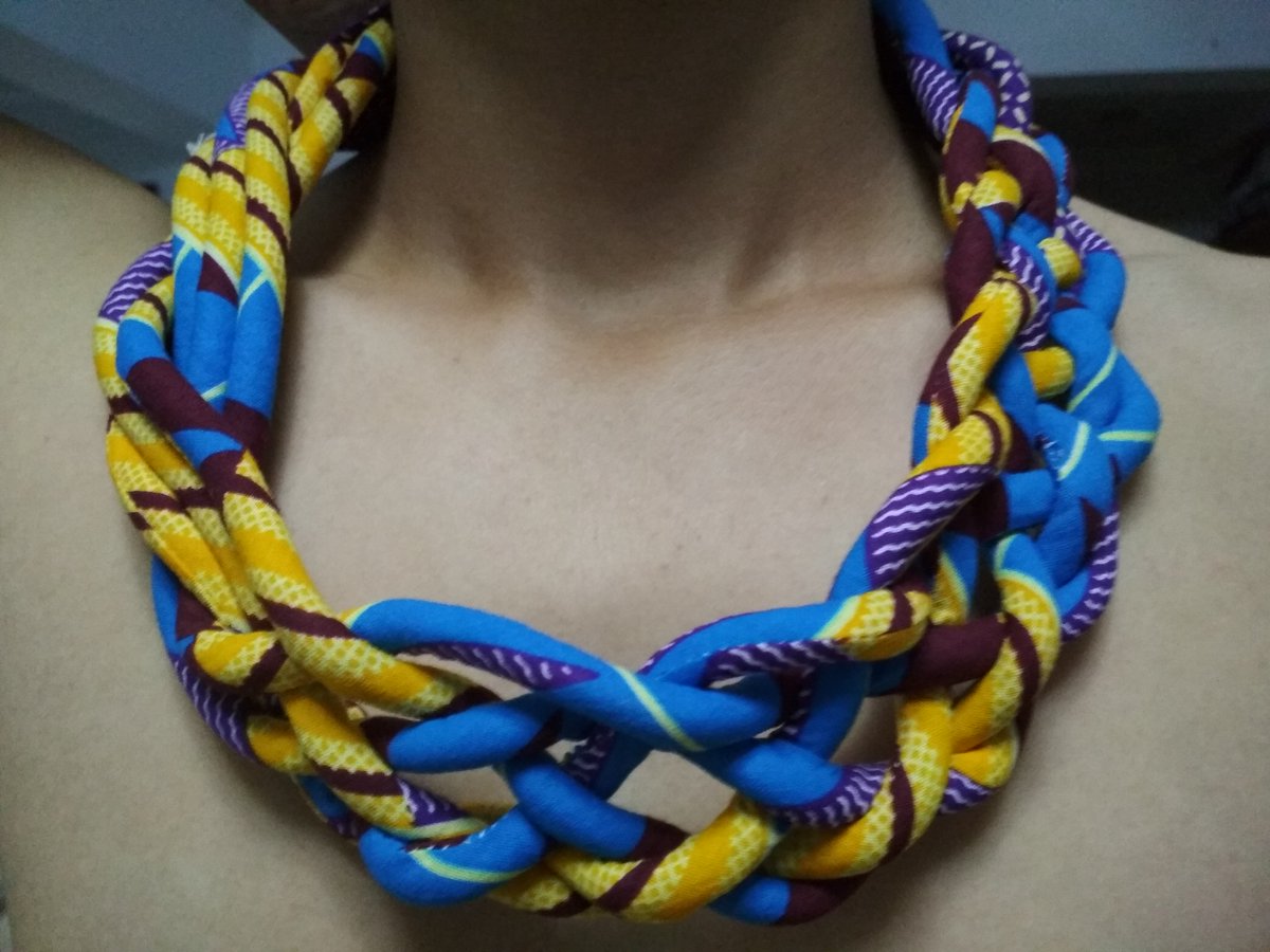Atailuo's tweet image. African necklace and bracelet. annehandbag@hotmail.com