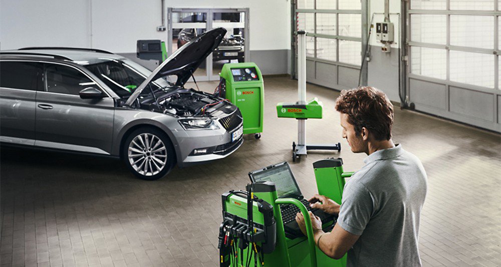 EchosAuto's tweet photo. Ces nouveaux entrants qui bousculent le service après-vente automobile https://t.co/ZKGhxGiLU1 https://t.co/f9XI9fjvbZ