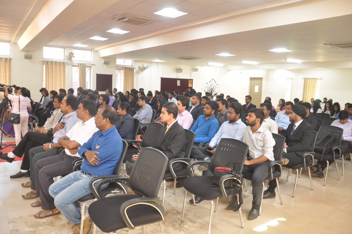 SriSriU's tweet photo. #Concourse2017, "Digital Push to Marketing, Now or Never" commences! https://t.co/5ZS5YsQq1k