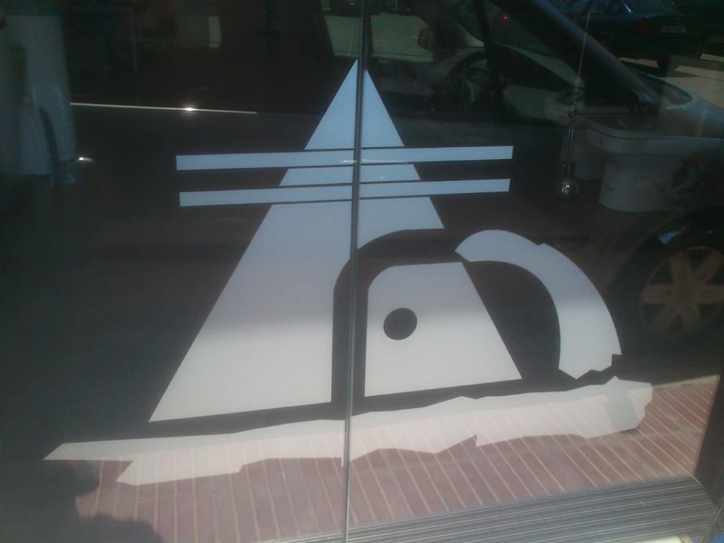 "Instal·lacions Arturo Ferré", #electricitat i #fontaneria. + INFO: