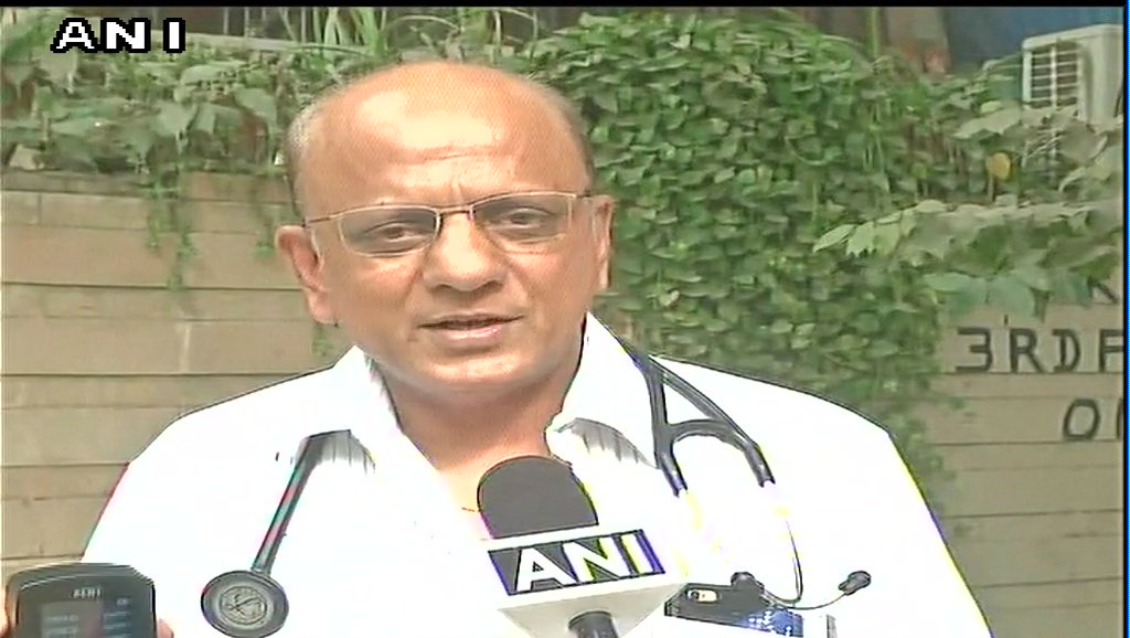 ANI's tweet photo. IMA declares Delhi in public health emergency state,schools shld be shut &amp; ppl must avoid stepping out-IMA Pres Dr.KK Aggarwal #AirPollution https://t.co/mJ3SbVlGft
