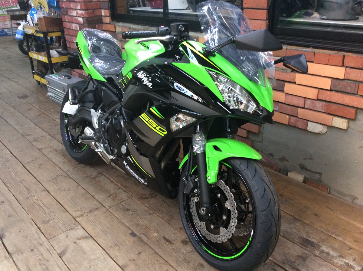 umediaaoba's tweet image. #Ninja650 #KRTEdition が入荷しました😆160cmの私でも軽量で足つきが良く大型なのに親しみやすいと感じました！ＥＴＣ標準装備なのもありがたいですね！低速トルクもあり小柄な方や大型初心者の方にもおススメの１台です！即納可能です😳是非お問い合わせ・ご相談下さい！