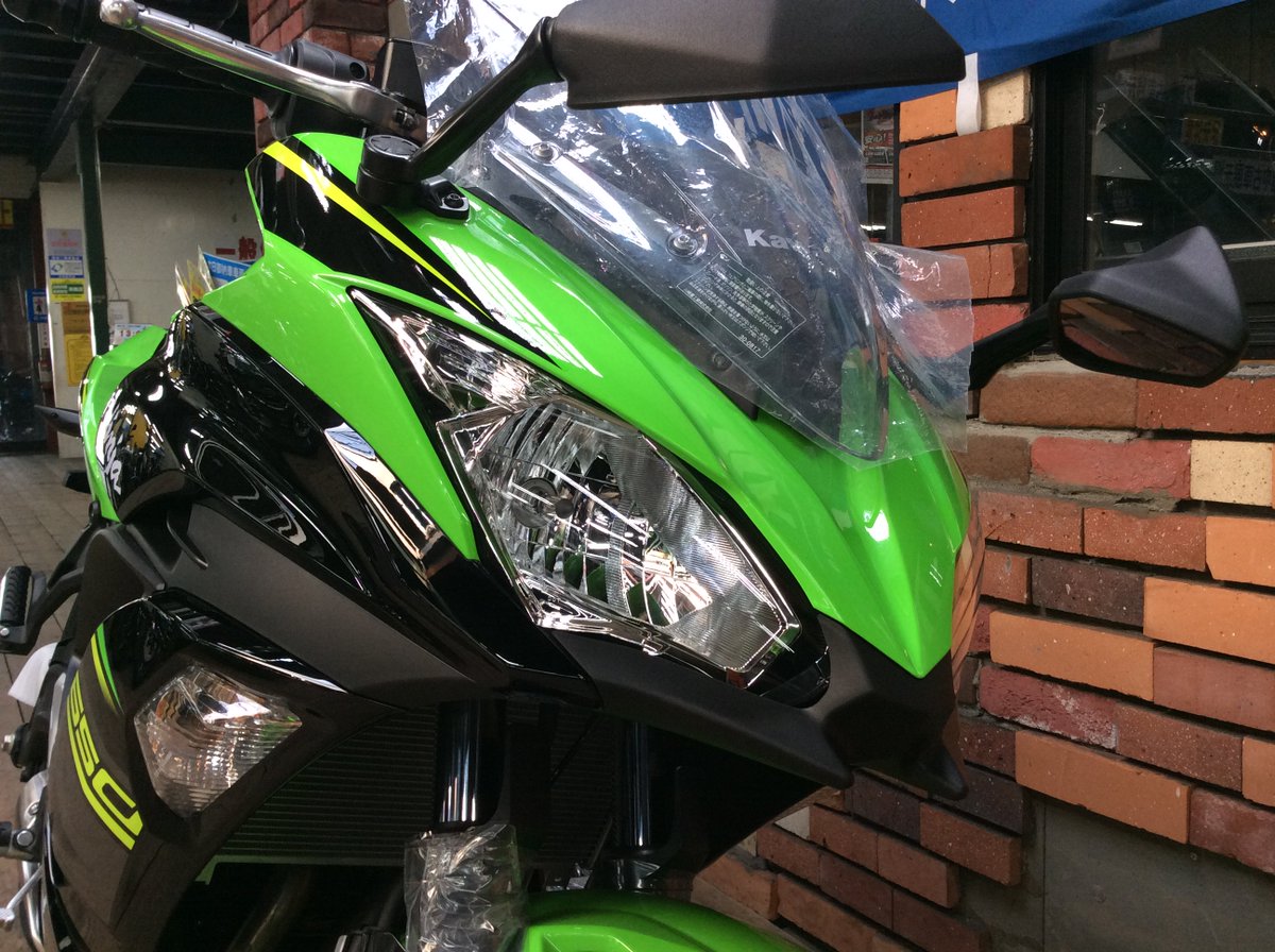 umediaaoba's tweet image. #Ninja650 #KRTEdition が入荷しました😆160cmの私でも軽量で足つきが良く大型なのに親しみやすいと感じました！ＥＴＣ標準装備なのもありがたいですね！低速トルクもあり小柄な方や大型初心者の方にもおススメの１台です！即納可能です😳是非お問い合わせ・ご相談下さい！