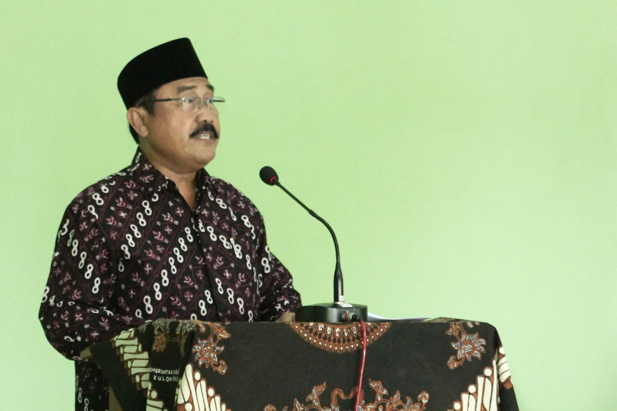 Bedah Menoreh, Masa Depan Cerah Kulonprogo journeyofindonesia.com/news/item/267-… <a href="/infokulonprogo/">Info Kulonprogo</a> <a href="/InfoWates/">Info Kulon Progo</a> <a href="/dudutsp/">D.Suhendra Putra</a> <a href="/YDhewie/">Yulia</a> <a href="/dodgar73/">Rachmat Basuki</a> <a href="/Ismednompo/">Ismed Nompo</a>