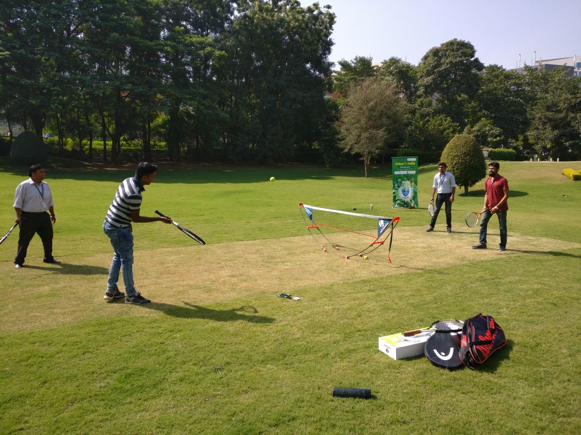 KPITChallenger's tweet photo. Loving the #minibattles at the #minicourt 🌠 Dig into the fun of playing on #grass at @KPIT campus in #Pune 🌳🍃 #AceOnIndia 💃🙋💪 https://t.co/JgRtaatBSj