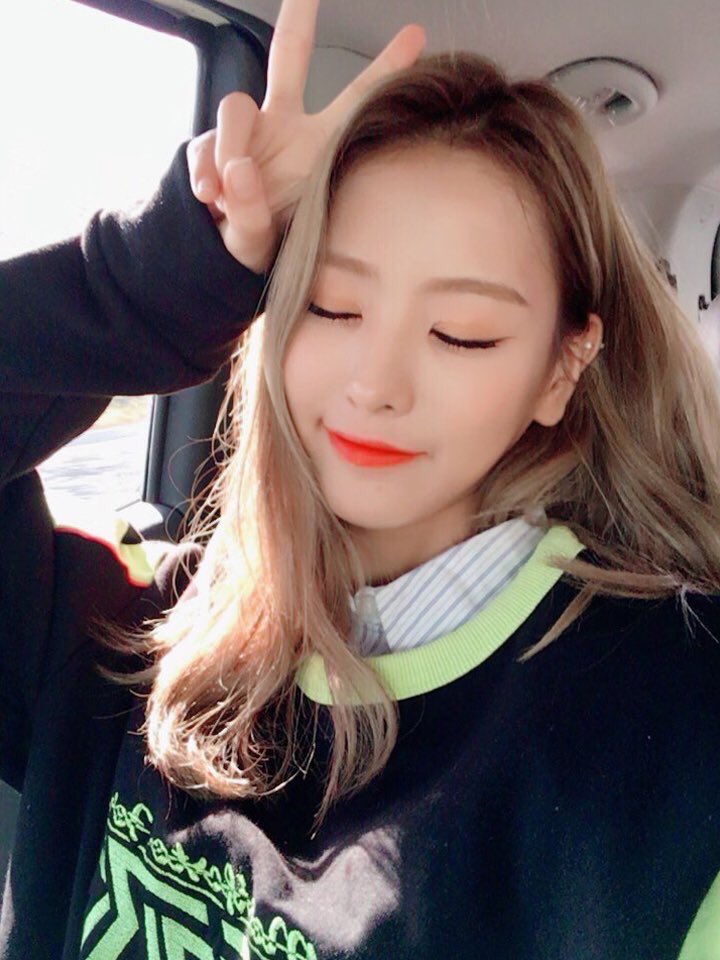 flfl133's tweet photo. 삶이 심심하고 무료하세여? 슈졈픽하고 삶에 광명 찾으세여🤗🤗 노래도 잘하고 얼굴도 잘하고 몸매도 잘하는 우리 슈져미픽해주세여🙏🏻🙏🏻🙏🏻🙏🏻
#최수정 #믹스나인 #mixnine
https://t.co/CM34umlYmz https://t.co/zdKxRaAteK