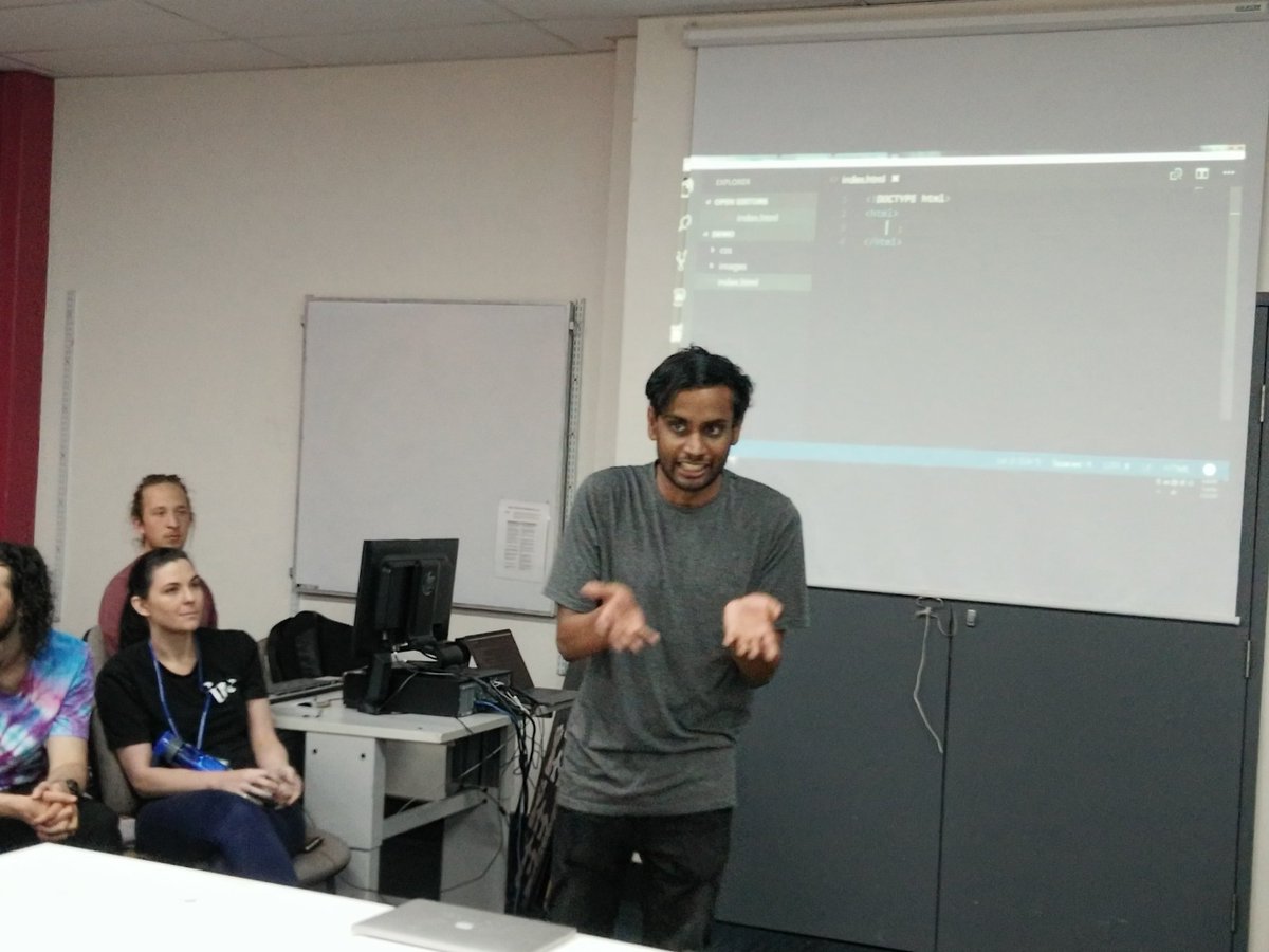 STEMsellsAU's tweet photo. Migara talks while Nick #livecodes #WomenInSTEM https://t.co/uMWfw2jNhw