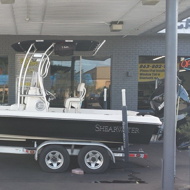 LakelandAudio's tweet photo. Full Alpine marine audio system
#winterhaven #stereoinstallation #florida #blaklist #dreamlife https://t.co/dRNJAsHxJ5