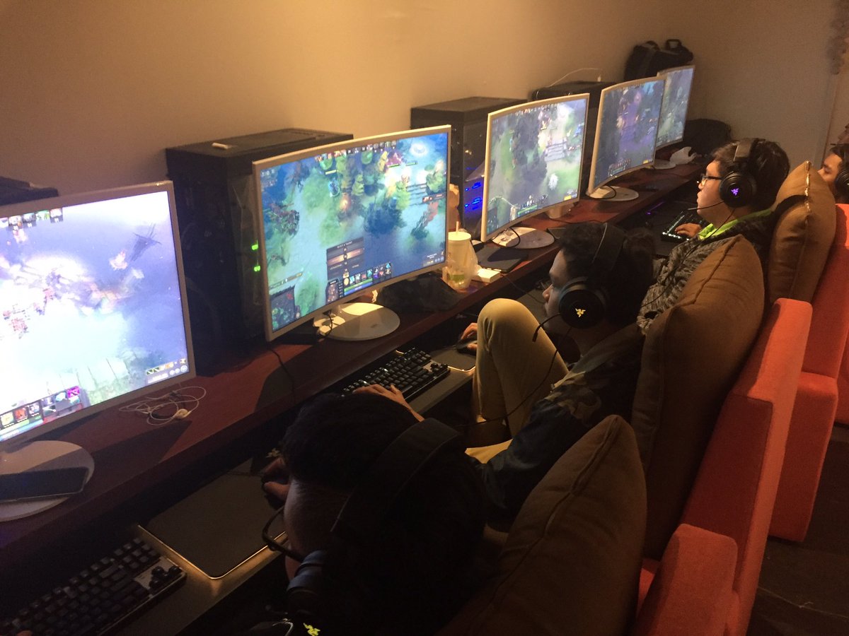 J3XeSports's tweet photo. Our DOTA division training hard as they progress to the top 8 of Lion City Esports Cup Season 2 - Dota2 ! https://t.co/cYwf8A7Iug