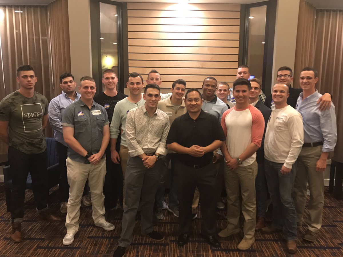 PeterAFinocchio's tweet photo. .@DelRVillanueva came earlier to thank these all-stars campaigning relentlessly for him and @EdWGillespie all w/end! #LeadRight #EdforVA https://t.co/YPMASLGKqD