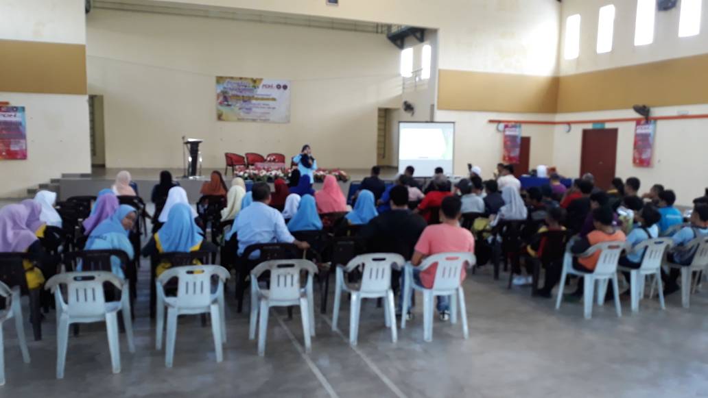 AADKSeremban's tweet photo. 7Nov2017-Bengkel #pdh2.0 Perkasa Komuniti di Dewan Orang Ramai Taman Tasik Jaya #paroi #senawang
@Pencegahan_N9 @AADKN9 @AADKMalaysia https://t.co/yVmBcm69h5