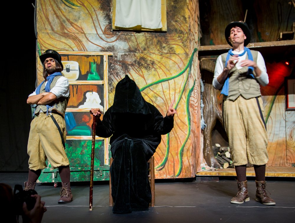 ¿Quien será, será? Ven este #finde a ver #ElGranLibroMágico y lo descubrirás ¡ÚLTIMAS FUNCIONES! ➡️ bit.ly/EGLMEntradas