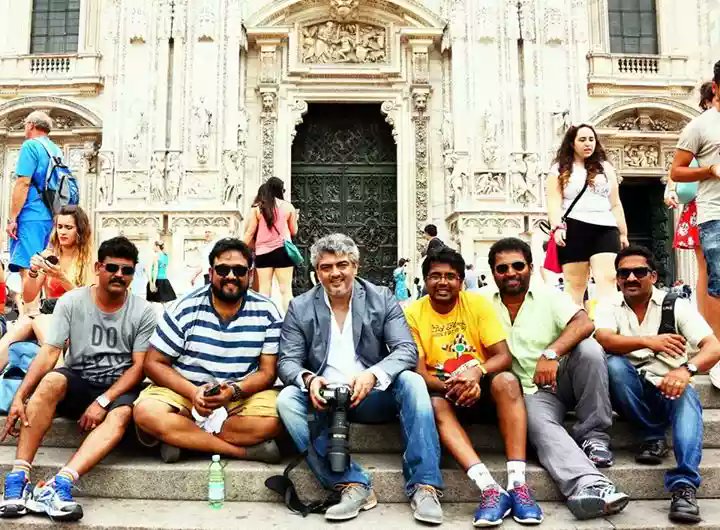directorsivaFC's tweet photo. @directorsiva sir with #Thala https://t.co/yBfKlWVFXf
