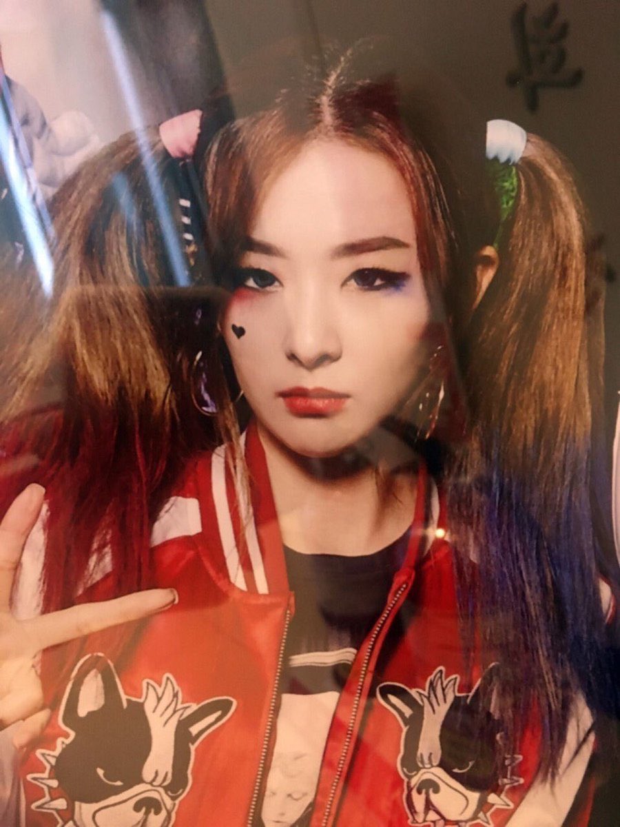 SEULGI_TH's tweet photo. SM HALLOWEEN PARTY
2014 - หมีพูห์
2015 - ฮาร์ลี่ ควินน์
2017 - คลีโอพัตรา https://t.co/ZgSfFpEwjz