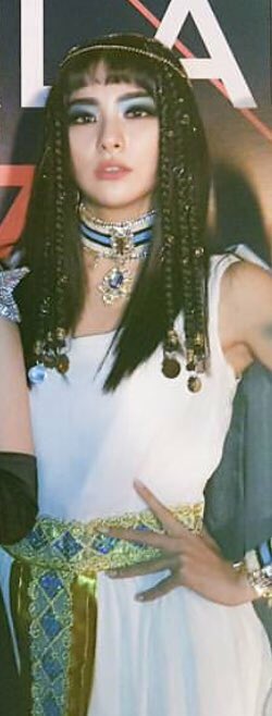 SEULGI_TH's tweet photo. SM HALLOWEEN PARTY
2014 - หมีพูห์
2015 - ฮาร์ลี่ ควินน์
2017 - คลีโอพัตรา https://t.co/ZgSfFpEwjz