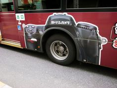 FreebirdKeith's tweet photo. We like this image of this vehicle graphic which cleverly incorporates part of the bus in its design. https://t.co/RLlXqBdoZQ
