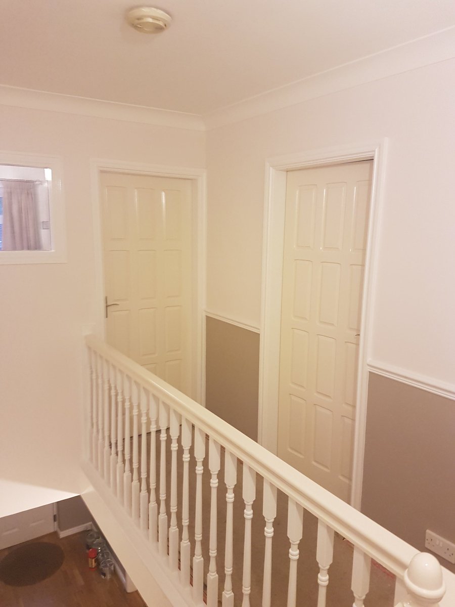 Williams_decor's tweet photo. Follow on photos from a staircase in otley, using @duluxuk vinyl mattand satinwood 👍 https://t.co/oheatyCZ8C