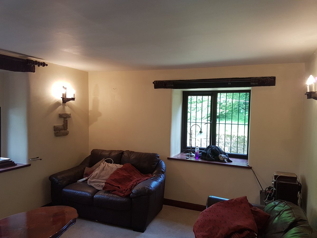 Williams_decor's tweet photo. Small lounge finished in gardenia in oxenhope https://t.co/LR1If6lykB