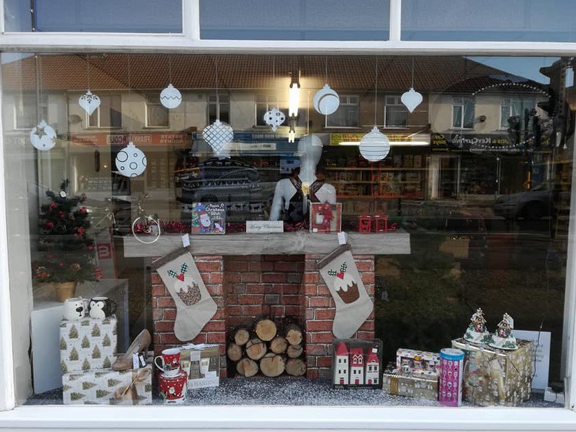 ReviveShop's tweet image. It's beginning to look a LOT like Christmas @ReviveShop  🎄🎄🎄 #Christmas #ChristmasIsComing #festive #christmasgifts #fireplace #toys #charitytuesday