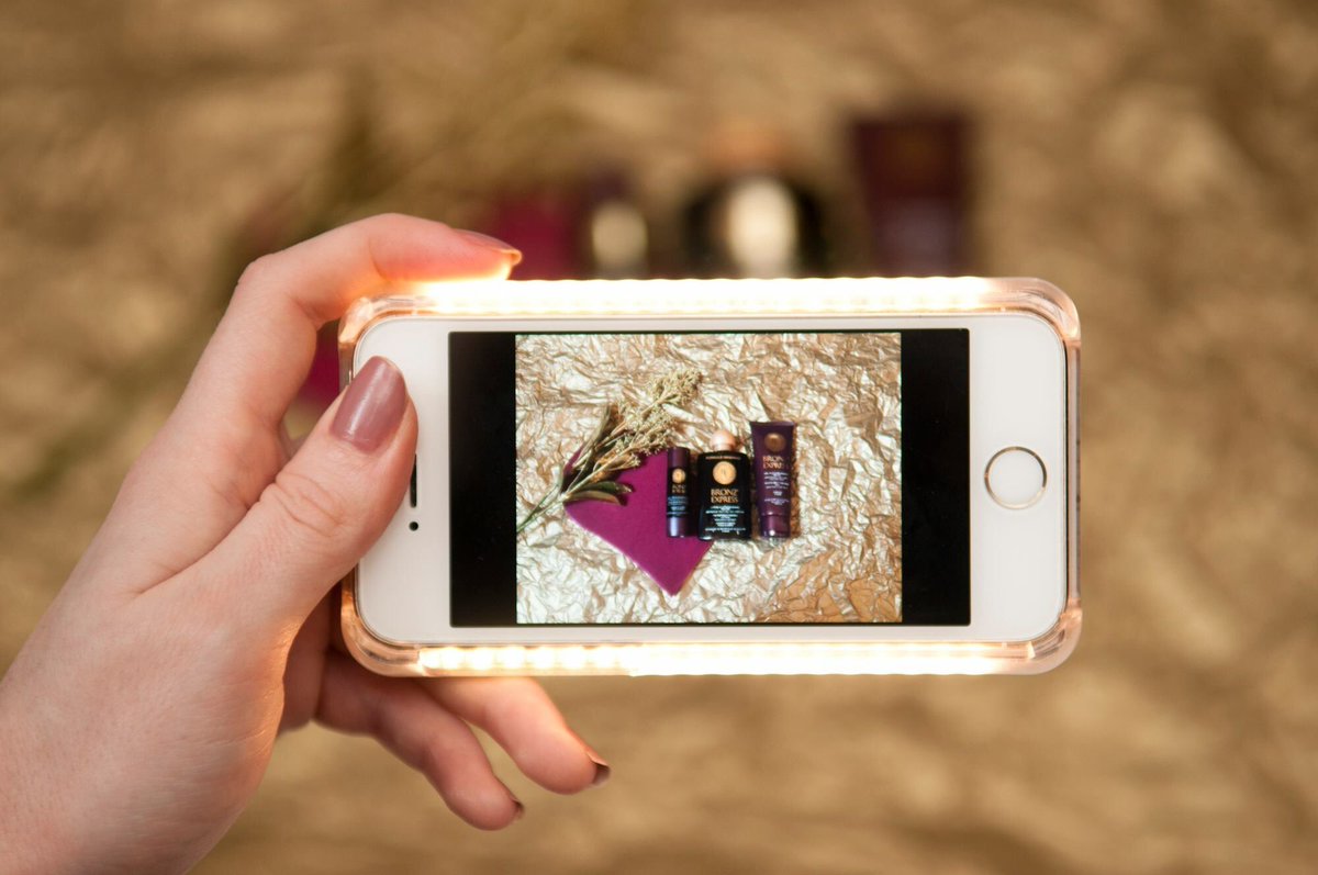 Don't forget to moisturise every day to get the most out of your tan application and to ensure you're selfie ready 😉 #BronzExpress