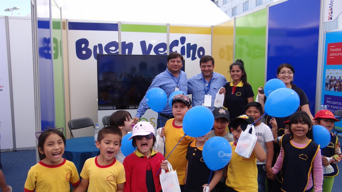 ClaudioSazo1's tweet photo. GNLM"buen vecino" agardece a la comunidad que nos visito en expo Mejillones 2017 https://t.co/NF45vV7RII