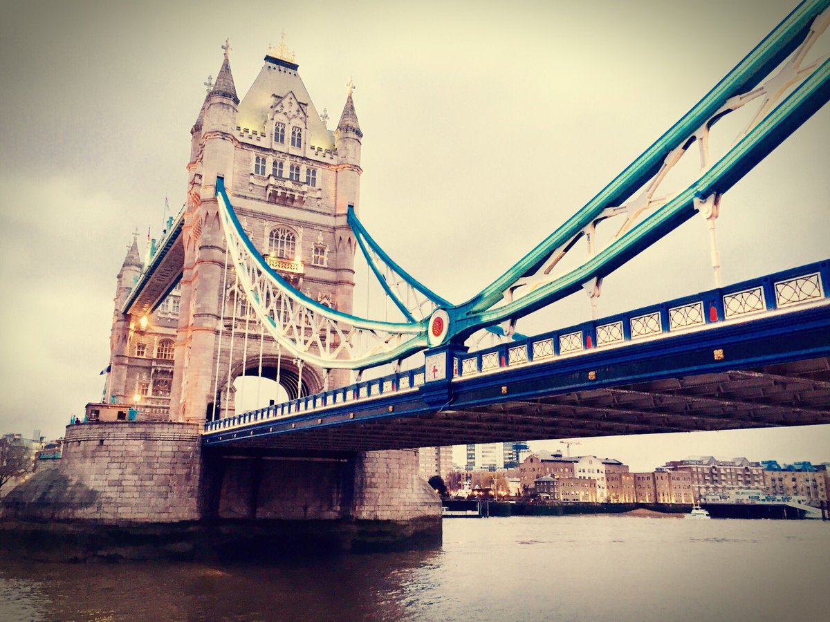 visitlondon's tweet image. Ending today's #Londonin4 with these magical pics by @SteffsuzetteE. 
Keep sharing &amp;amp; we'll pick up next Tues!