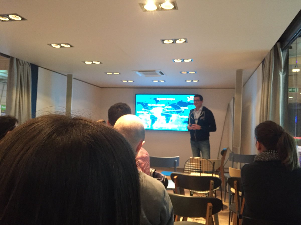 PatriceHoffmann's tweet photo. Learning from Diamler #transformation, #WoL, #websummit2017 https://t.co/MIAsphZAaa