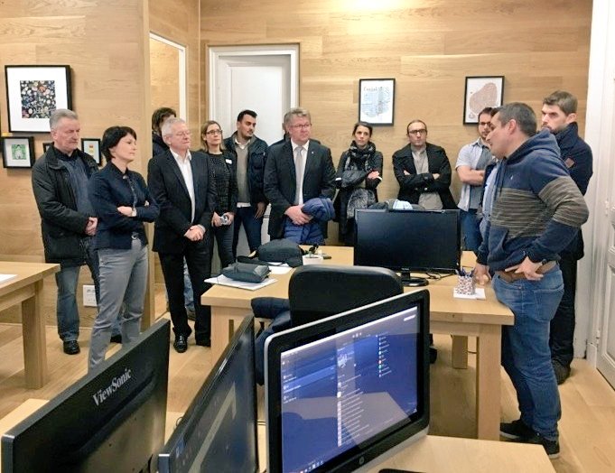 juliette_jarry's tweet photo. Visite de @CYBERG_07, #entreprise spécialisée dans les projets d'#IntelligenceArtificielle @CCIArdeche @VilleAnnonay https://t.co/rPWzxSlslM