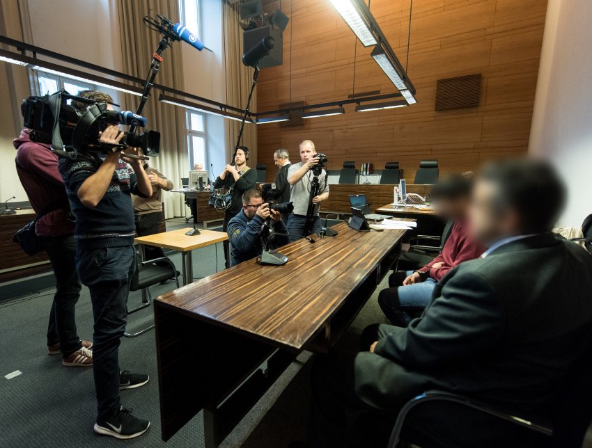 derspiegel's tweet photo. Getötete Studentin in Freiburg: Angeklagter Hussein K. soll 25 Jahre alt sein https://t.co/sVZ0em1Gow https://t.co/AZax2Xta7W