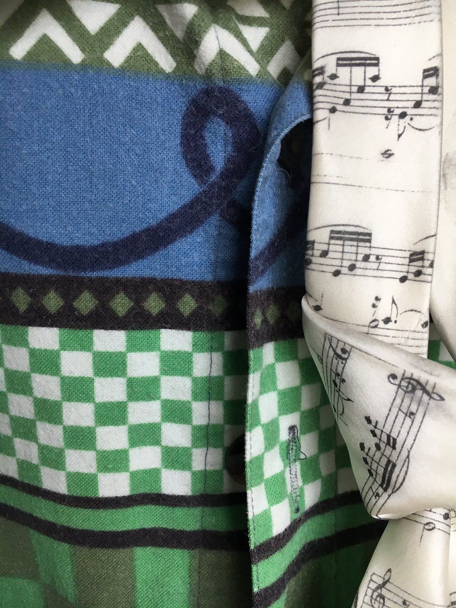 90ertweets 90er Hemd Mit Musik Krawatte Siehtimmernochgutaus Krawatte Hemd Muster Cool 90er Die90ertweets