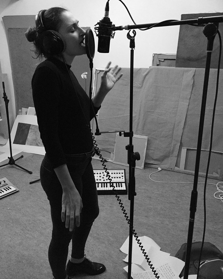 FOAMS_Official's tweet photo. 💥 Enregistrement de notre nouveau #single terminé 💥
#recording #studio https://t.co/dOmygpKQSy