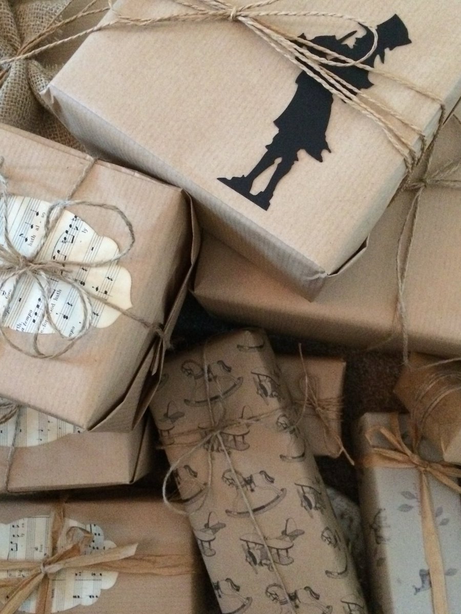 Late night shopping Thursday November 16th 6-9pm #mulledwine