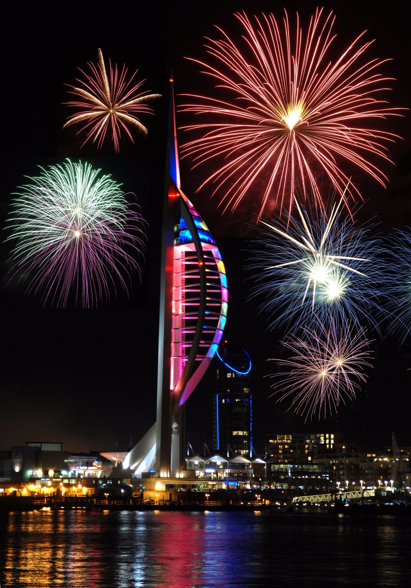 Oldcustomshouse's tweet photo. Join Us !! 9th November For Our Annual Fireworks Extravaganza. Cracking Hog Roast, Mulled Cider &amp; More. The Best Show In Town!!! ☕️🍷🍻 , https://t.co/LVCqfPcl9T